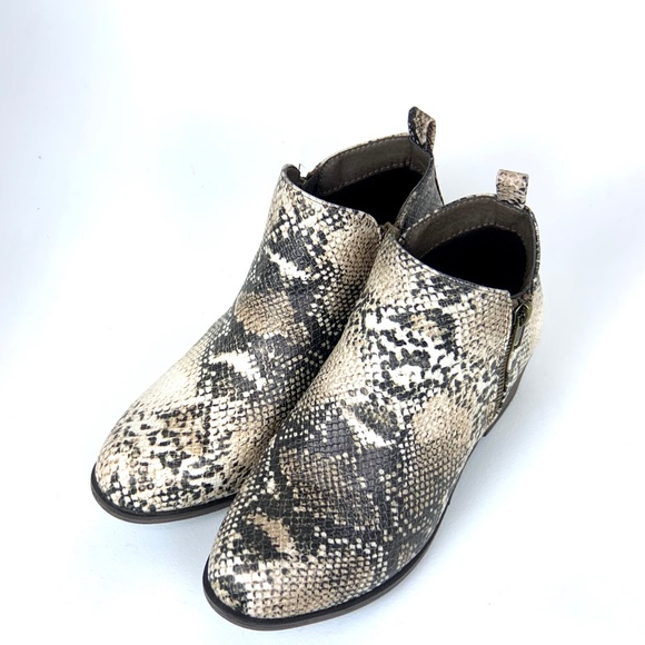 Pierre Dumas TABBY Ankle Booties Size 7 - Picture 3 of 10